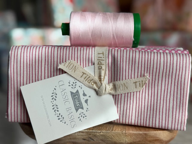 Aurifil — 40 wt — Pale Pink — 2410