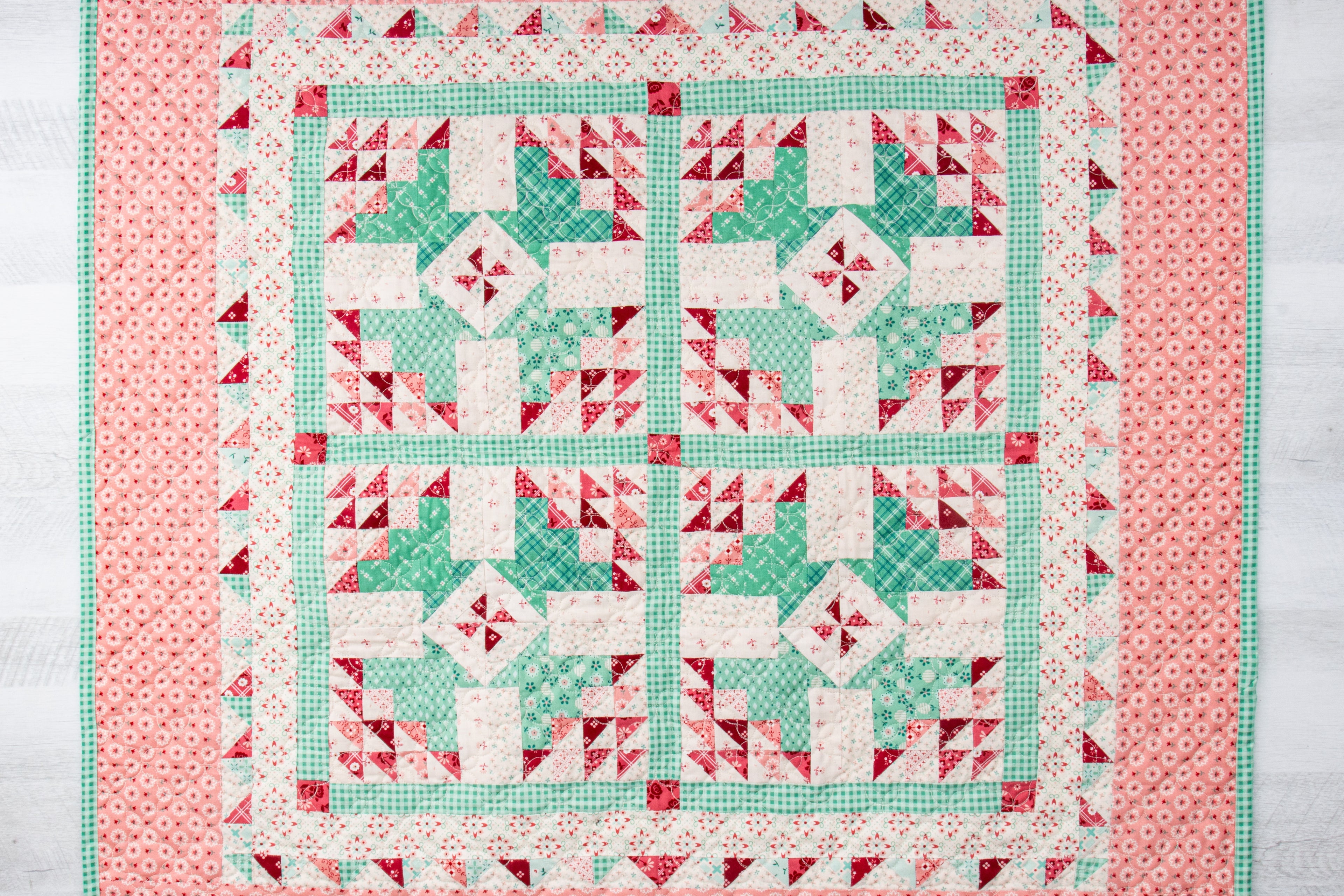 Lori Holt Berry & Sage Fat Quarter Bundle – 21 FQs – Riley Blake Designs
