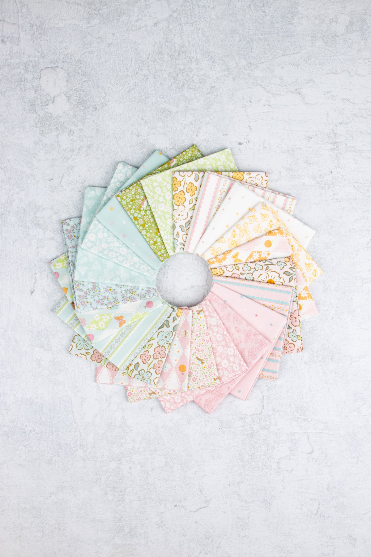 Little Posies Fat Quarter Bundle, 21 Pieces | Cayla Naylor for Riley Blake Designs