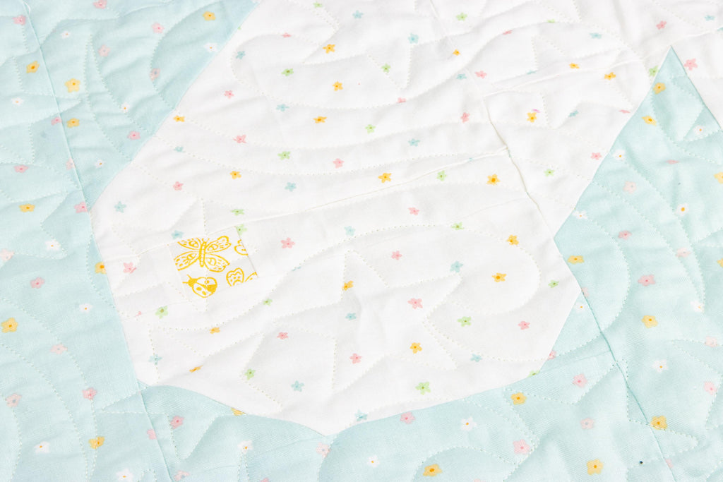 Little Posies Unicorn Garden Quilt Kit  Riley Blake Designs  Apples & Beavers Pattern  KT-18320