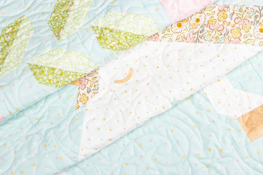 Little Posies Unicorn Garden Quilt Kit  Riley Blake Designs  Apples & Beavers Pattern  KT-18320